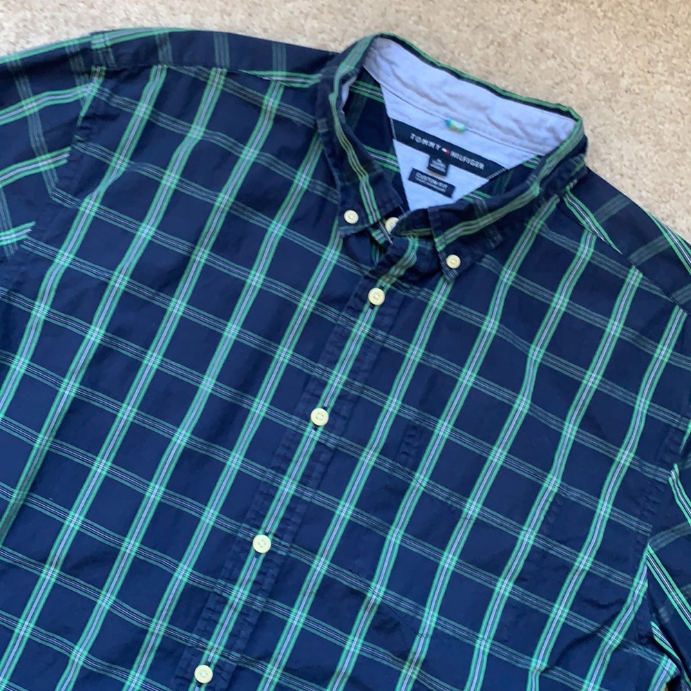 *Tommy Hilfiger button down shirt - Picture 2 of 7